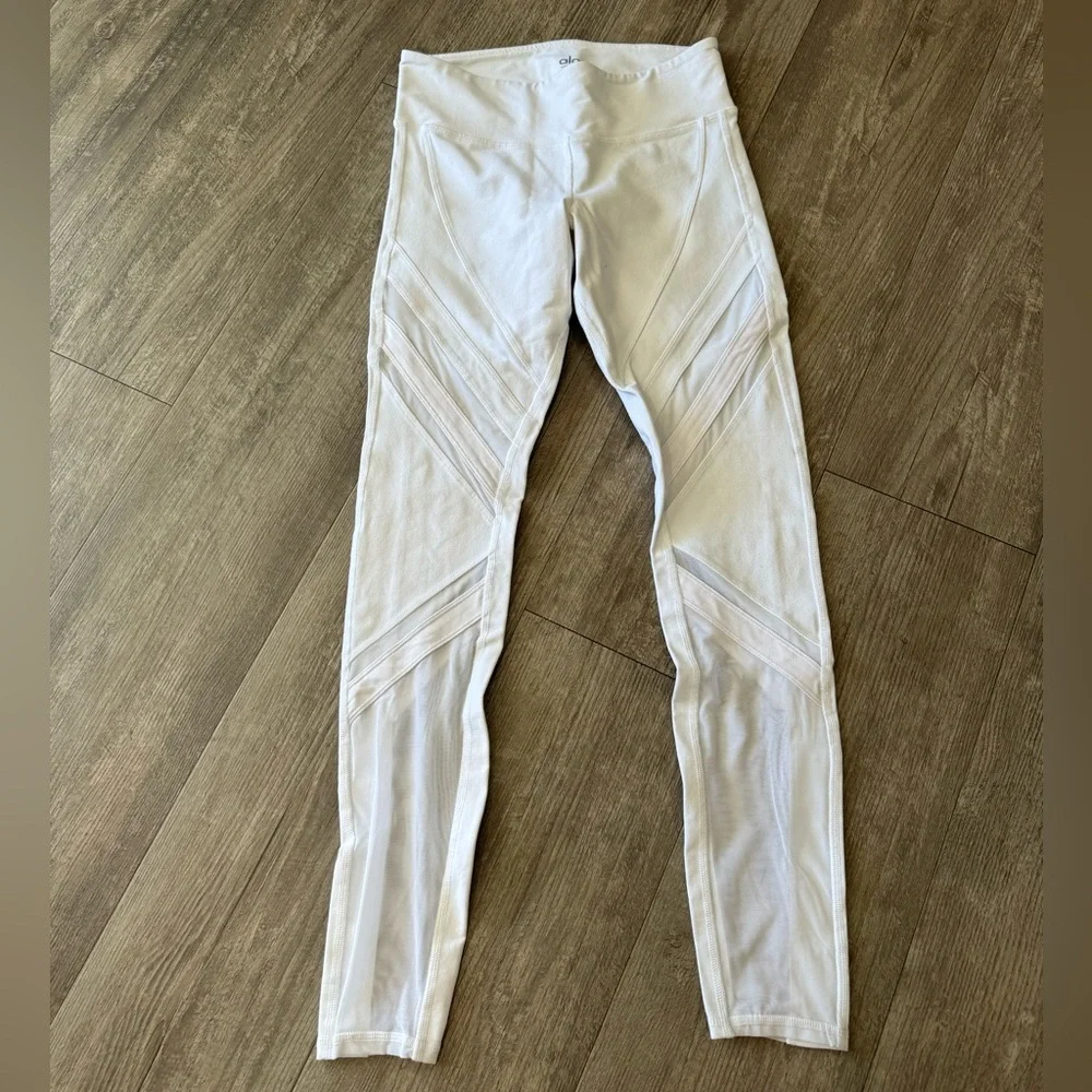 🤍ALO Yoga white mesh high waist leggings ✨